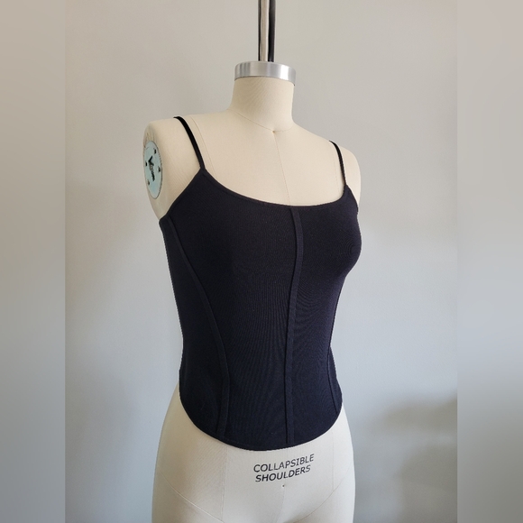 Babaton Tops - ARITZIA Sculpt Knit boustier camisolein black